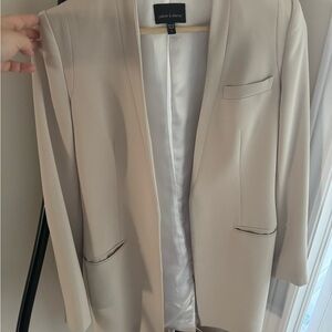 Chic Beige Blazer by